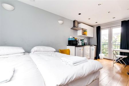 Studio to rent - Photo 2