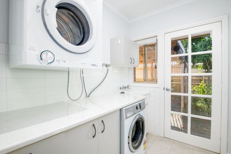 Light Filled Family Home! - Photo 3