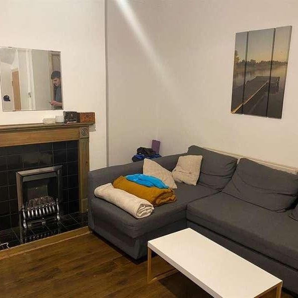 Harold Place, Leeds, LS6 - Photo 1