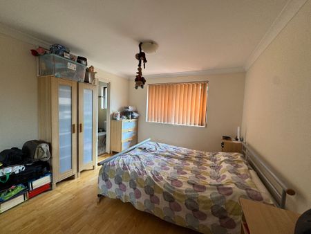 LARGE 3 BEDROOM UNIT - Photo 5