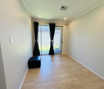 Spacious, Modern & Low‑Maintenance Family Home with Solar & Ducted ... - Photo 3