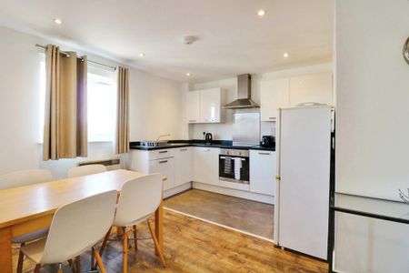 2 bedroom flat to rent - Photo 5