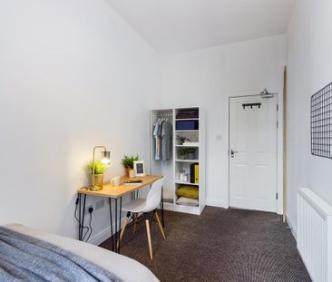 1 bedroom in a house share to rent - Photo 1