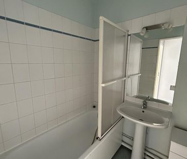 Location Appartement 2 pièces 31m² ST JACQUES DE LA LANDE 35136 - Photo 4