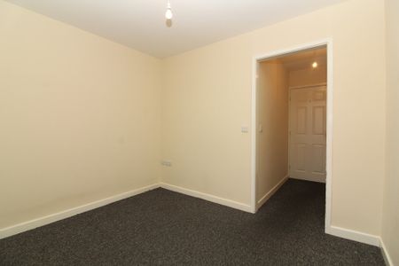2 Bedroom Apartment - Photo 4