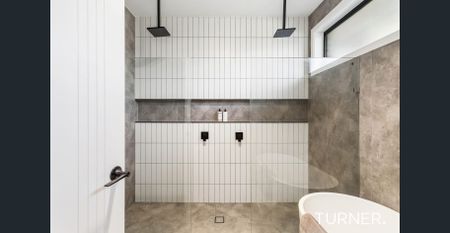 Contemporary Comfort and Exceptional Indoor-Outdoor Living - Photo 3