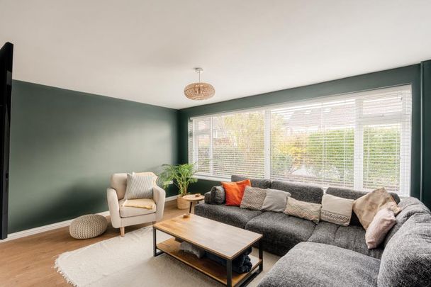 4 bedroom semi-detached house to rent - Photo 1