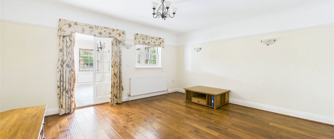 Finchampstead Road, Wokingham Finchampstead Road, Wokingham - Photo 1