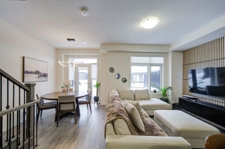 For Lease - 33 Bluebird Lane, Barrie, Ontario - Photo 2