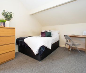 4 bedroom apartment to rent - Photo 3