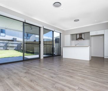 Beautiful Home in Mango Hill - Photo 3