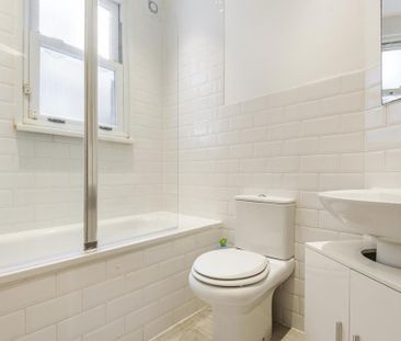 2 bedroom maisonette to rent - Photo 5