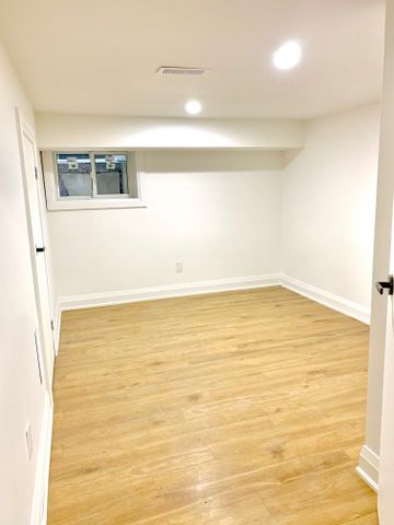 For Lease - 157 Huron Street Unit# 3, Toronto, Ontario - Photo 3