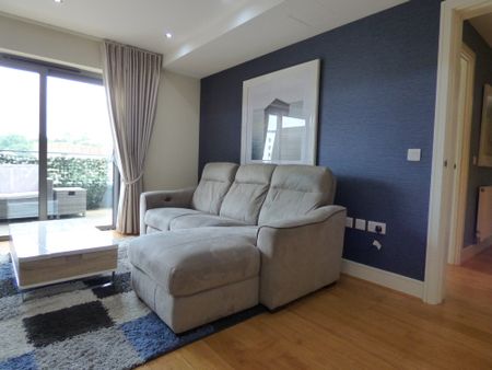 Queensmead, Farnborough, Hampshire, GU14 - Photo 2