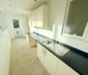 3 bedroom detached house to rent - Photo 5