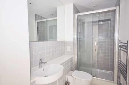 studio to rent - Photo 3