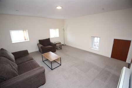 2 bedroom Student Duplex to rent in Waterloo House, Thornton Street, Newcastle Upon Tyne - Photo 2