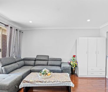 8 Greenwich Gardens, Bertram WA 6167 - House For Rent | Domain - Photo 2