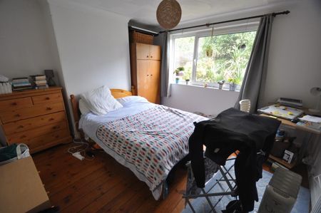 1 bedroom Flat To Let - Photo 4