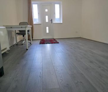 1 bedroom ground floor flat to rent - Photo 1