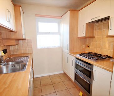 2 bedroom house to rent Pages Lane, Worthing, BN11 - Photo 4