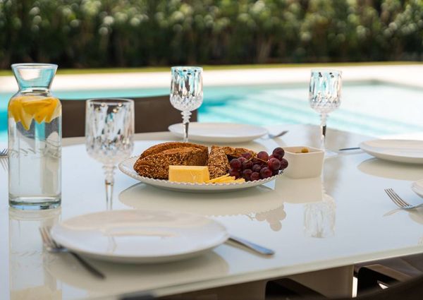 4 bedroom luxury Villa for rent in El Paraíso, Andalusia