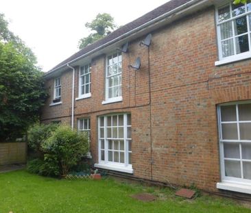 1 Bed Flat, Westfield House, SO18 - Photo 6