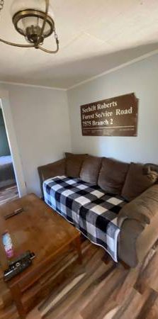 Independent house for rent - Photo 1