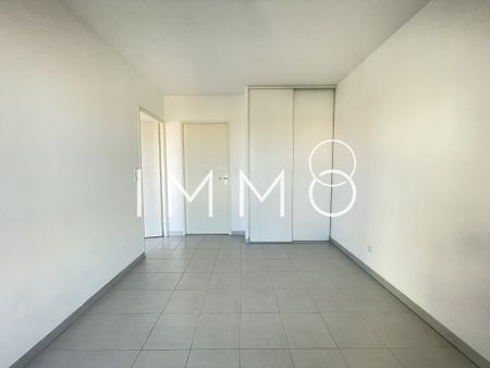 Location Appartement 2 pièces 39m² MARSEILLE 5ème - Photo 3