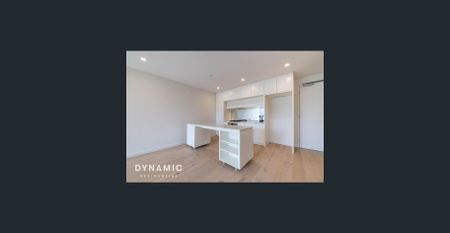 North Facing 2 beds - air conditioning in all rooms, great for summer! - Photo 3