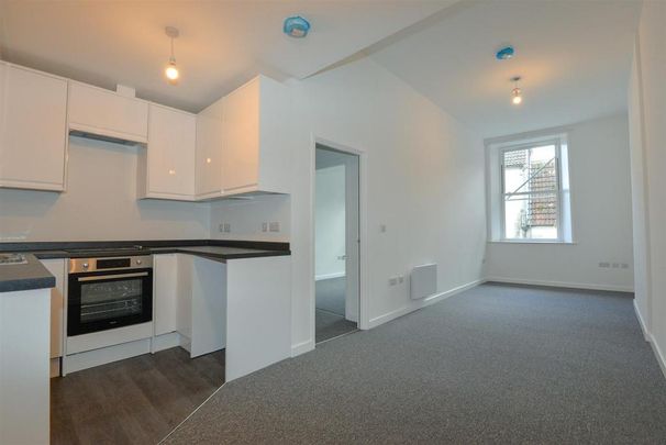 1 bedroom flat to rent - Photo 1