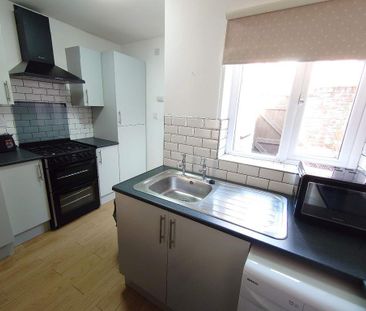 2 bedroom terraced house to rent - Photo 6