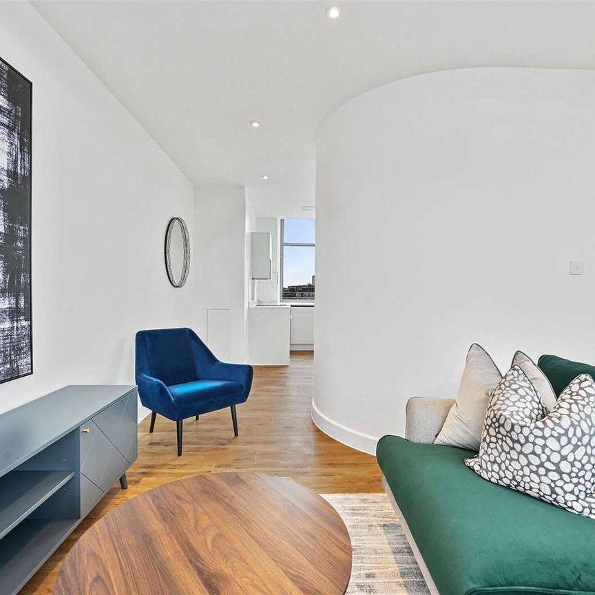 West Smithfield, London, EC1A 9HX - Photo 1