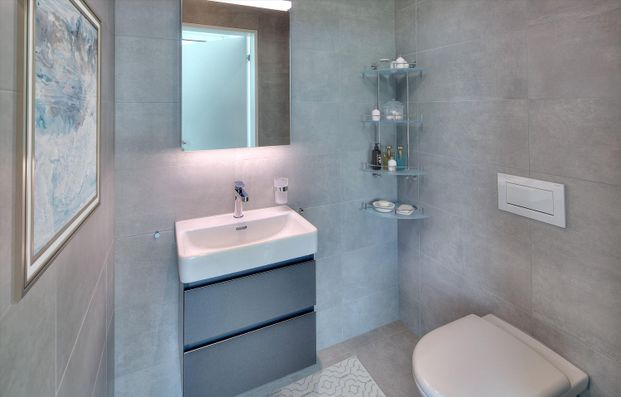 "Traumhafte Attikawohnung mit Mietzins-Aktion!" - Foto 1