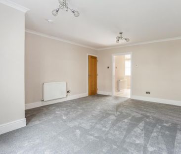 4 bedroom end of terrace house to rent - Photo 6