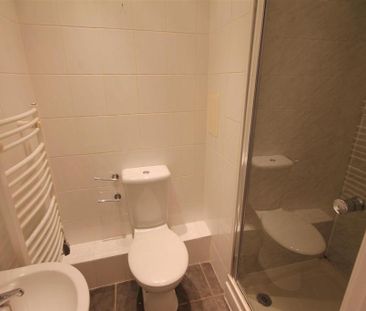 2 bedroom apartment to rent - Photo 6