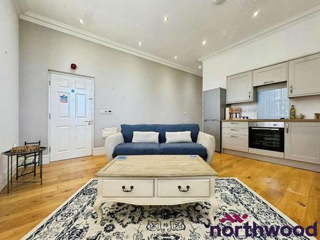 The Hill, Sandbach, CW11 - Photo 2