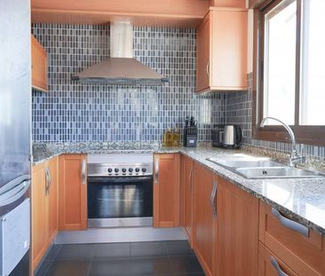 3 bedroom luxury Apartment for rent in Estepona, Andalusia - Photo 4