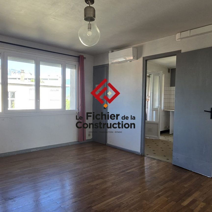Location Appartement 3 pièces 58m² LA TRONCHE 38700 - Photo 1