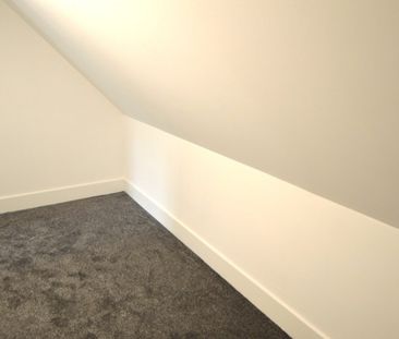 London Road, Slough, Berkshire,SL3 - Photo 4