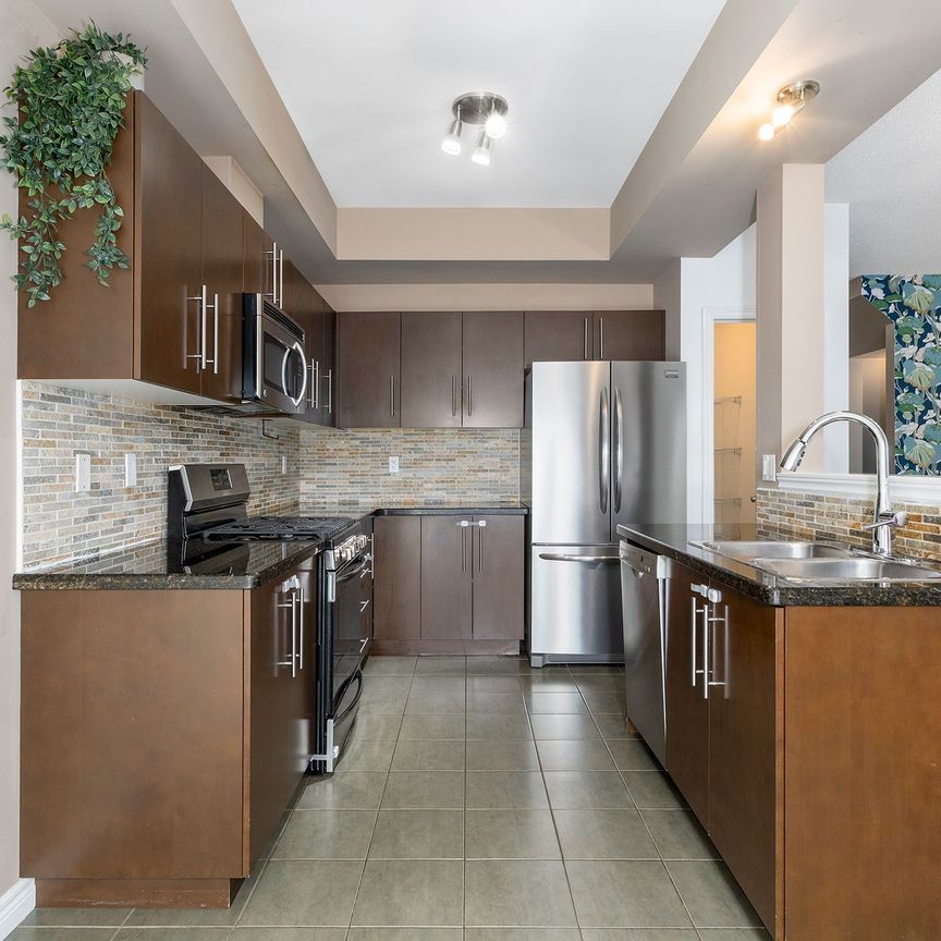 For Lease - 84 Myers Lane, Hamilton, Ontario - Photo 1