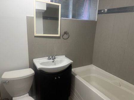 For Lease - 6 Prince Charles Drive Unit# Lower, Halton Hills, Ontario - Photo 5