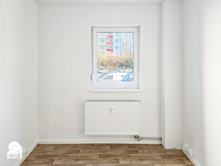 Ab sofort verfügbar! Exklusiv saniertes Wohnhighlight: Stilvolle 3 Raum Wohnung in Innenstadtnähe - Photo 4