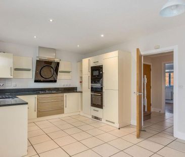 4 bedroom detached house to rent - Photo 6