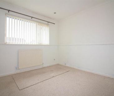 2 bedroom semi-detached house to rent - Photo 4