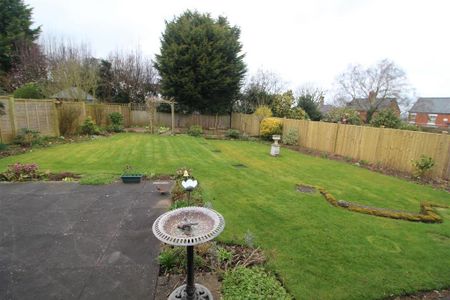 2 bedroom detached bungalow to rent - Photo 4