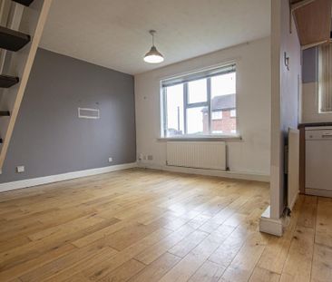 1 bedroom semi-detached house to rent - Photo 4