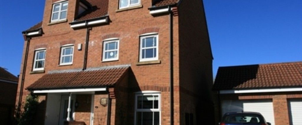 Windsor Close, Brough, East Yorkshire - Photo 1