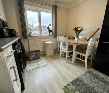 4 bedroom detached house to rent - Photo 2