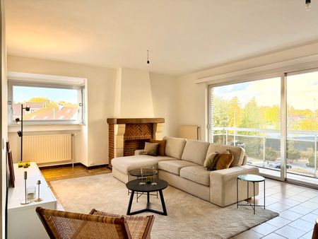 Appartement (100m²) op derde verdieping met 2 slaapkamers - Photo 2